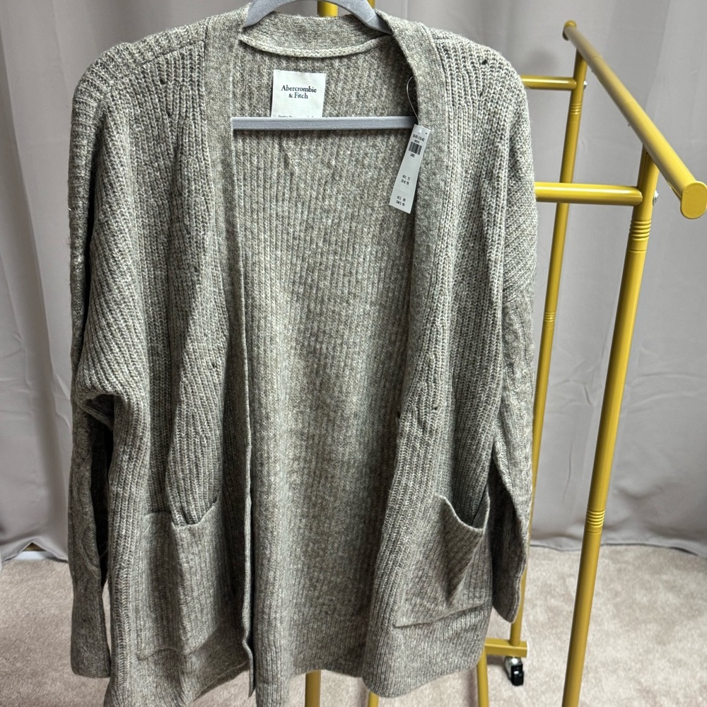Abercrombie & Fitch Women’s Taupe Button-Up Cardigan